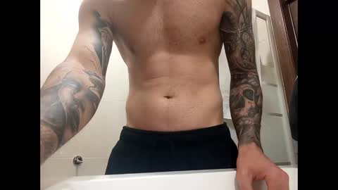 Snapshot of morenoguapo24 chatting on December 4, 2024, 5:33 pm Cloud Strife online show from December 4, 2024, 5:33 pm