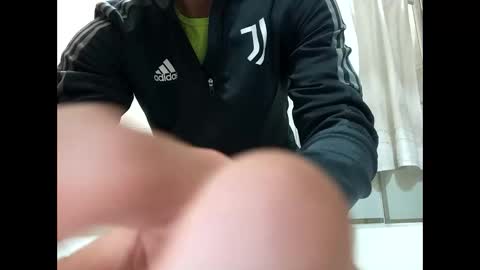 Snapshot of morenoguapo24 chatting on January 10, 2025, 11:00 am Cloud Strife online show from January 10, 2025, 11:00 am