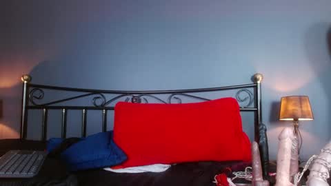 Snapshot of morganacrowley_ chatting on December 31, 2024, 2:36 pm Morgana online show from December 31, 2024, 2:36 pm