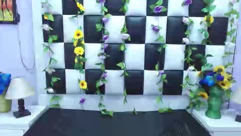 morganasmit_ online show from February 6, 2025, 7:29 pm