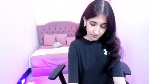 moussy_tay online show from July 7, 2026, 4:04 am