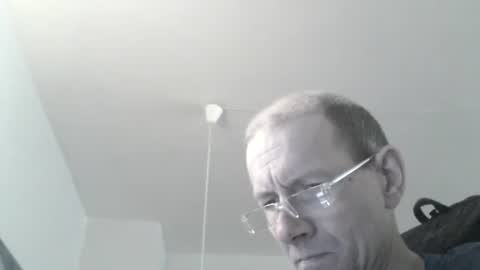 Snapshot of moviem1978 chatting on January 10, 2025, 10:50 am Frederik online show from January 10, 2025, 10:50 am