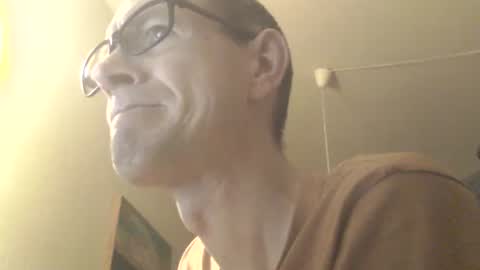 Snapshot of moviem1978 chatting on January 18, 2025, 3:59 pm Frederik online show from January 18, 2025, 3:59 pm