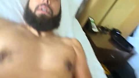 Mr8 online show from November 14, 2025, 2:27 pm