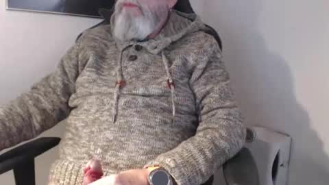 mr_boombastic2021 online show from November 26, 2025, 9:54 am