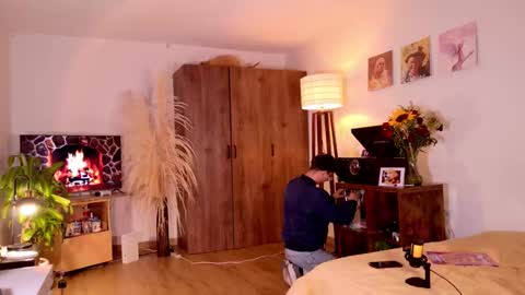 Mr Evans online show from September 24, 2025, 3:04 pm