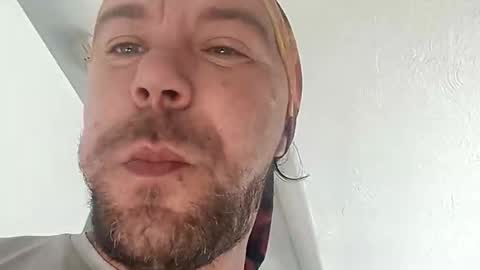 mr_i_ online show from September 22, 2025, 11:12 am