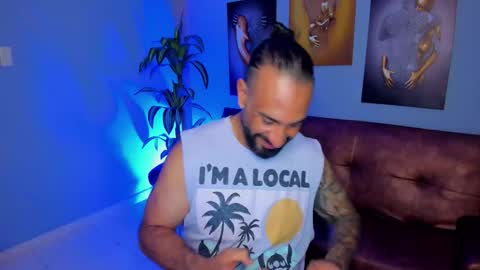 mr_maik22 online show from October 8, 2025, 6:38 pm