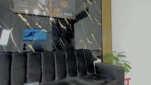 Snapshot of mr_maximo chatting on February 5, 2026, 5:23 am mr_maximo online show from February 5, 2026, 5:23 am