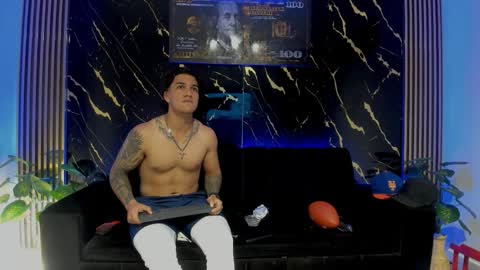 Snapshot of mr_maximo chatting on February 20, 2026, 3:25 am mr_maximo online show from February 20, 2026, 3:25 am