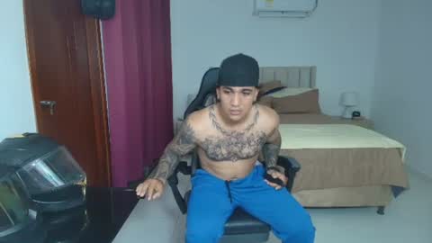 Snapshot of mr_maximo chatting on July 21, 2026, 3:09 am mr_maximo online show from July 21, 2026, 3:09 am