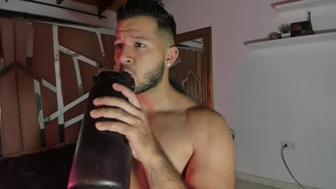 MIKEE online show from February 6, 2025, 3:06 am