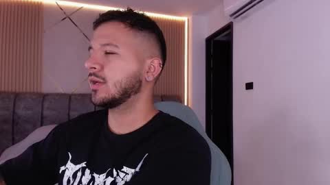 MIKEE online show from March 17, 2026, 3:00 am