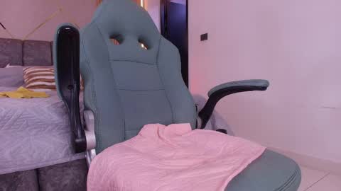 MIKEE online show from April 9, 2026, 6:19 am