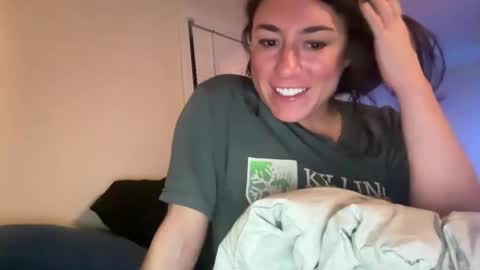 Snapshot of mr_mrs_glitter chatting on February 6, 2026, 6:51 am Mr Mrs Glitter online show from February 6, 2026, 6:51 am