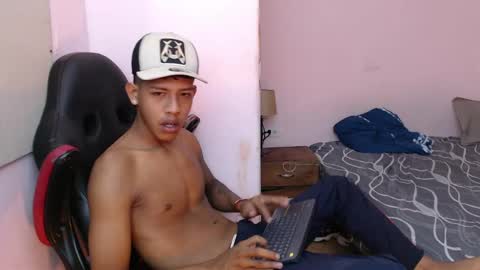 Snapshot of mr_stiven_ chatting on January 6, 2025, 8:35 am mr_stiven_ online show from January 6, 2025, 8:35 am