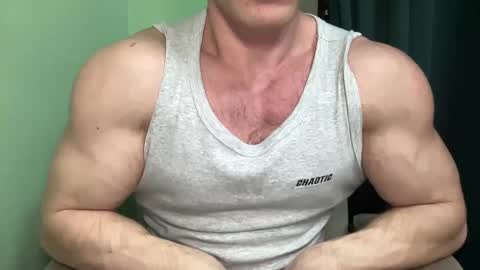 Mrbiceps23 online show from December 19, 2024, 8:02 pm