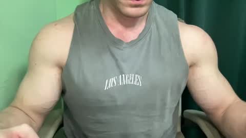 Mrbiceps23 online show from February 5, 2025, 6:37 pm