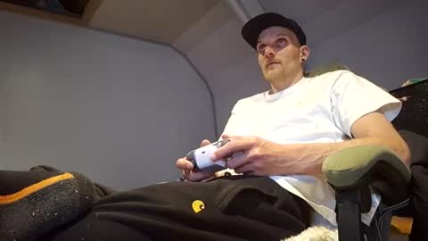 mrbigcock4206980 online show from May 18, 2026, 4:46 pm