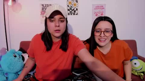 Laura online show from April 29, 2026, 1:43 am