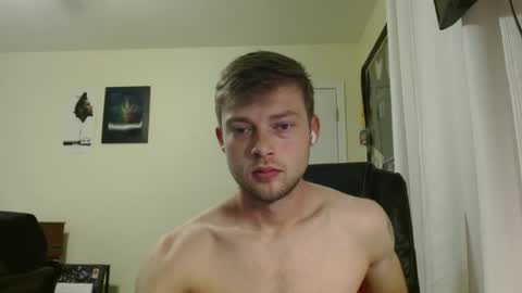 Snapshot of mrcoolguy68 chatting on December 18, 2024, 12:40 pm mrcoolguy68 online show from December 18, 2024, 12:40 pm