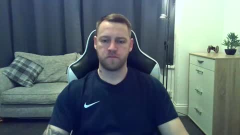 mrengland86566 online show from February 17, 2026, 8:04 pm