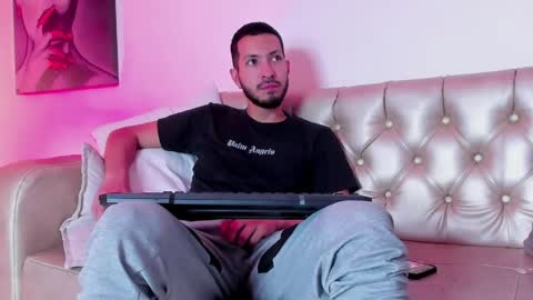 Andy online show from March 31, 2026, 6:52 pm