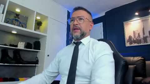 Snapshot of mrfrank_tattoo chatting on June 11, 2026, 2:26 pm MrFrank. online show from June 11, 2026, 2:26 pm