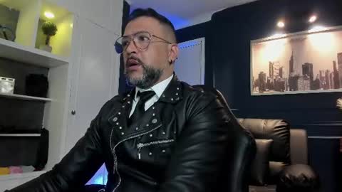 Snapshot of mrfrank_tattoo chatting on July 18, 2026, 11:25 am MrFrank. online show from July 18, 2026, 11:25 am