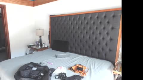 Snapshot of mrfuntime4you chatting on February 25, 2025, 8:51 pm MrFunTimeforYou online show from February 25, 2025, 8:51 pm