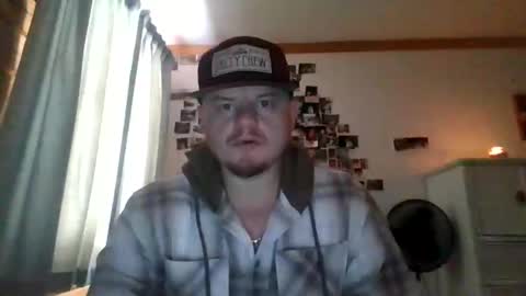 Snapshot of mrhandsome_1 chatting on February 8, 2026, 6:44 pm mrhandsome_1 online show from February 8, 2026, 6:44 pm