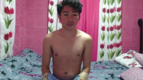 mrheartthief online show from June 22, 2026, 6:49 pm
