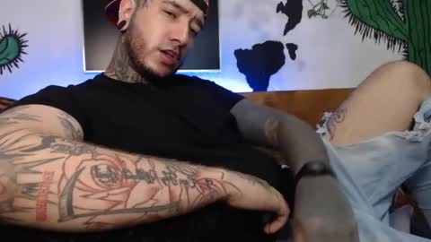 Snapshot of mrmanny__ chatting on February 7, 2025, 3:01 am mrmanny__ online show from February 7, 2025, 3:01 am