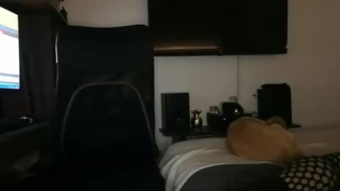 mrmiss_dannys online show from March 1, 2025, 6:13 am