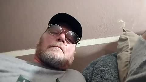Mrnmrsfucks4u2 online show from January 26, 2025, 6:49 am