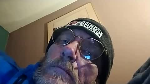 Mrnmrsfucks4u2 online show from February 10, 2025, 4:19 am