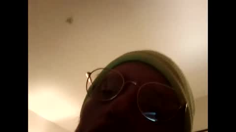 Mrnmrsfucks4u2 online show from February 23, 2025, 9:59 pm