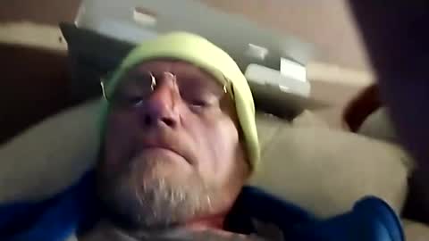 Mrnmrsfucks4u2 online show from February 25, 2025, 1:09 am