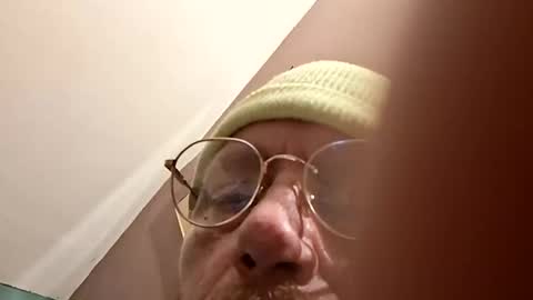Mrnmrsfucks4u2 online show from March 10, 2025, 4:17 am