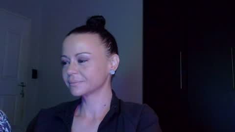 mrs_bunny_swing online show from July 4, 2026, 8:09 am