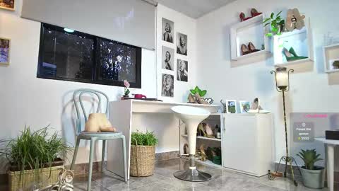 Snapshot of mrs_edha_ chatting on October 2, 2025, 10:44 am Edha online show from October 2, 2025, 10:44 am