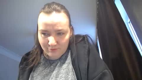 mrs_smith__ online show from February 21, 2025, 1:33 pm