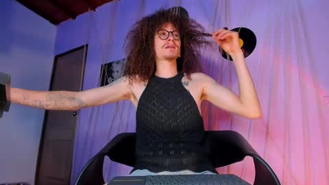 Snapshot of mrshaggy_ chatting on January 16, 2025, 9:51 pm Mr Shaggy online show from January 16, 2025, 9:51 pm