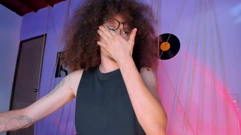 Snapshot of mrshaggy_ chatting on January 27, 2025, 10:06 pm Mr Shaggy online show from January 27, 2025, 10:06 pm