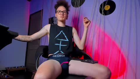 Snapshot of mrshaggy_ chatting on February 20, 2025, 12:41 am Mr Shaggy online show from February 20, 2025, 12:41 am