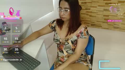 Snapshot of mrskatty chatting on October 2, 2025, 7:43 pm Tell me Katty online show from October 2, 2025, 7:43 pm