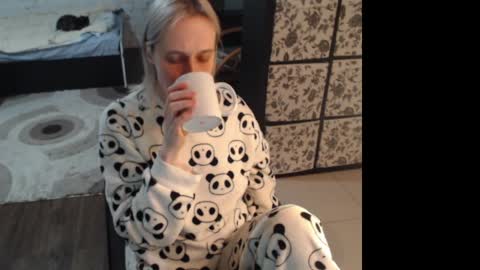 Sasha online show from March 1, 2026, 6:43 pm