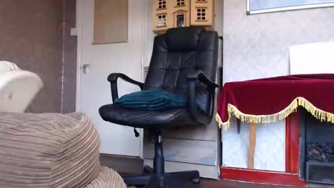 Snapshot of mrstraightdic chatting on November 4, 2025, 12:37 pm mrstraightdic online show from November 4, 2025, 12:37 pm