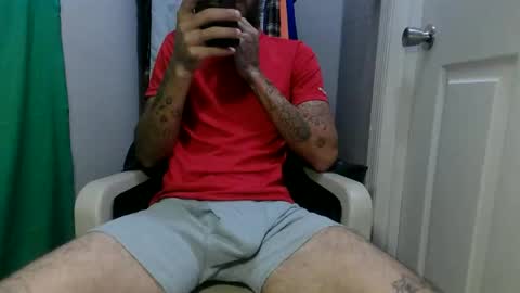 Snapshot of mrstretchlong chatting on November 4, 2025, 10:09 pm mrstretchlong online show from November 4, 2025, 10:09 pm