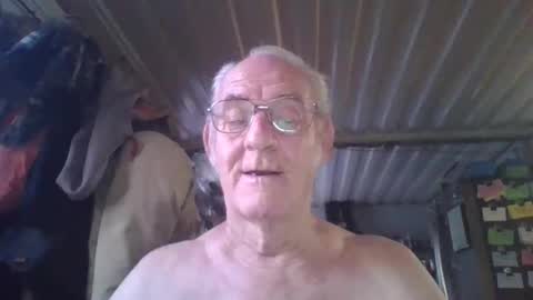 Snapshot of mrsubman chatting on April 11, 2026, 1:04 pm Chuck online show from April 11, 2026, 1:04 pm